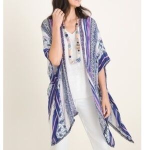 Chico's Printed Column Lightweight Kimono-esque Wrap
